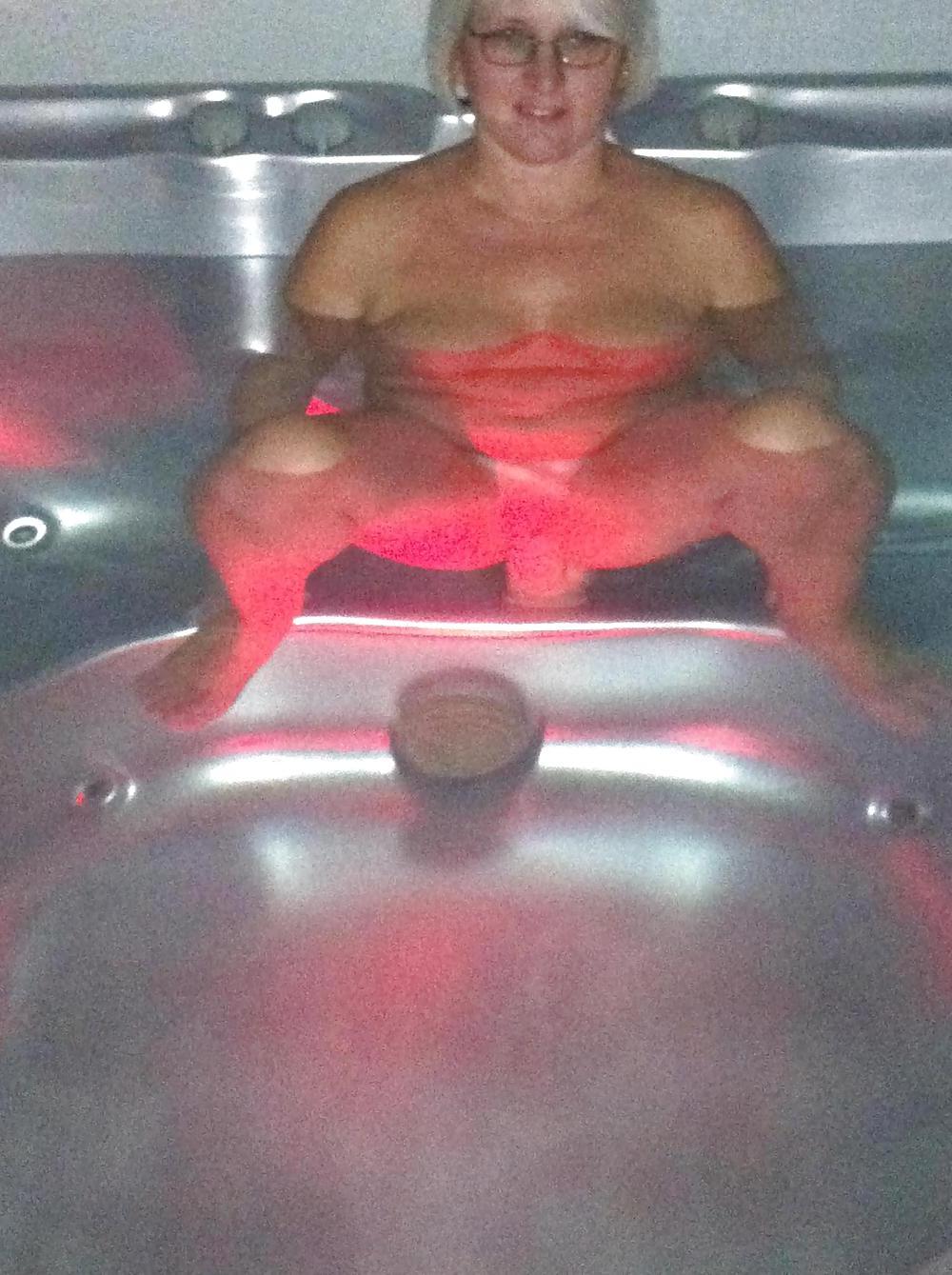 8P Some fun in our Whirlpool!