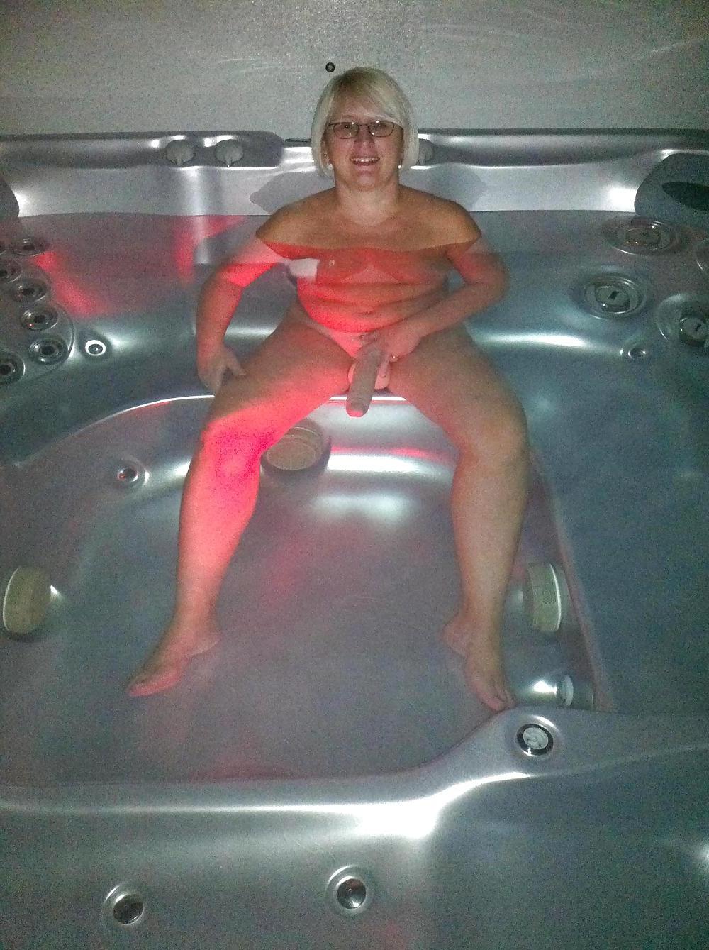 8P Some fun in our Whirlpool!