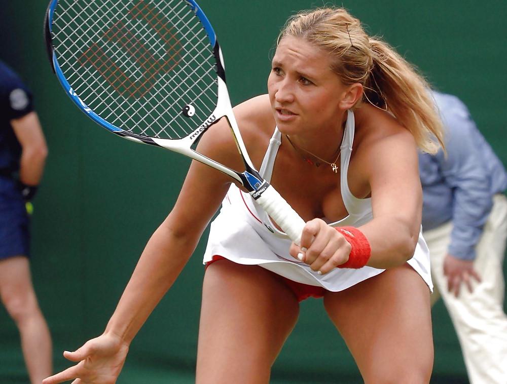 22P Beautiful Tennis Babes 4 By TROC