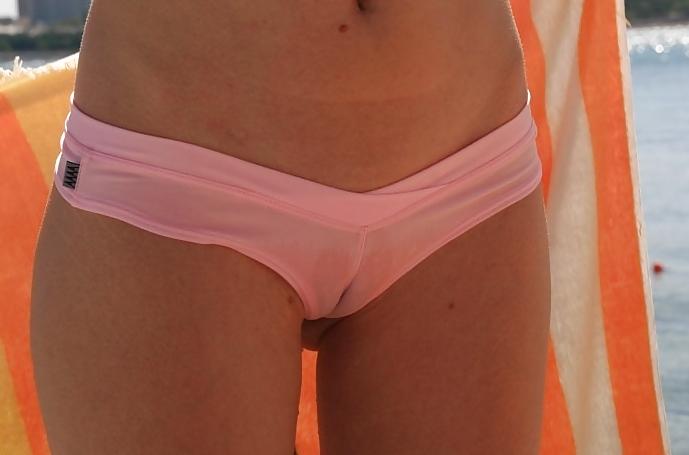 25P Amateurs Showing Camel Toes Pussy & Lips #rec bikini WW G1