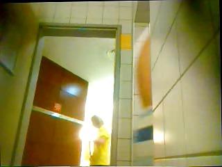 22P Changingroom 3