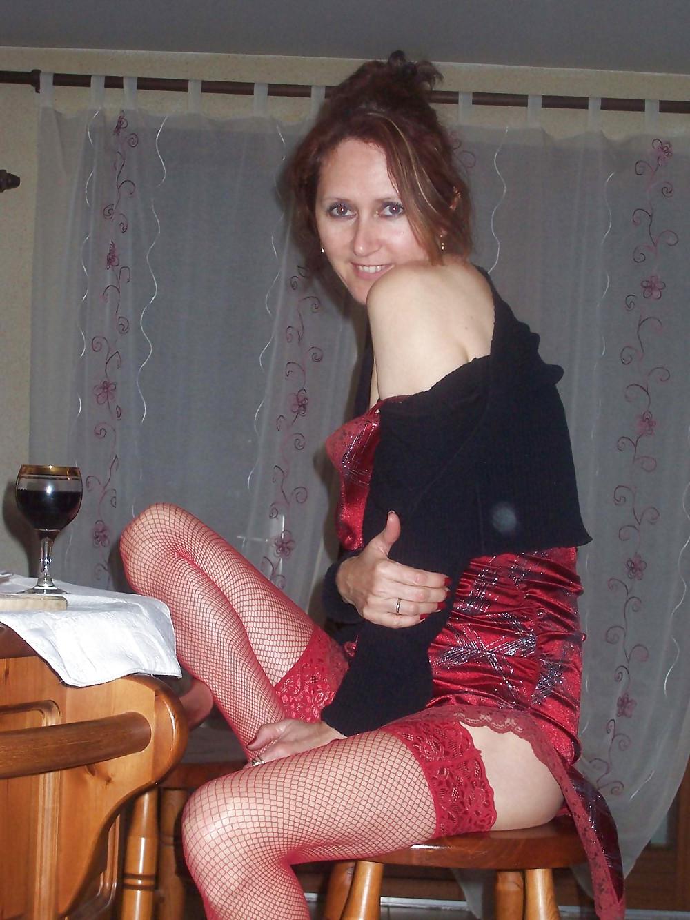 25P HORNY HOUSEWIFE SYLVIE
