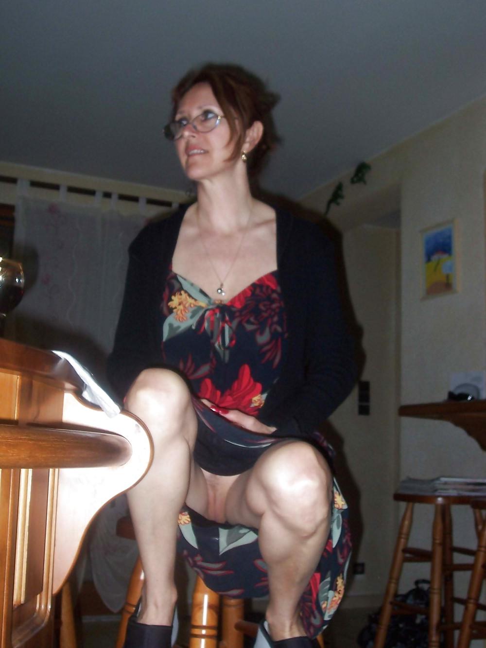 25P HORNY HOUSEWIFE SYLVIE