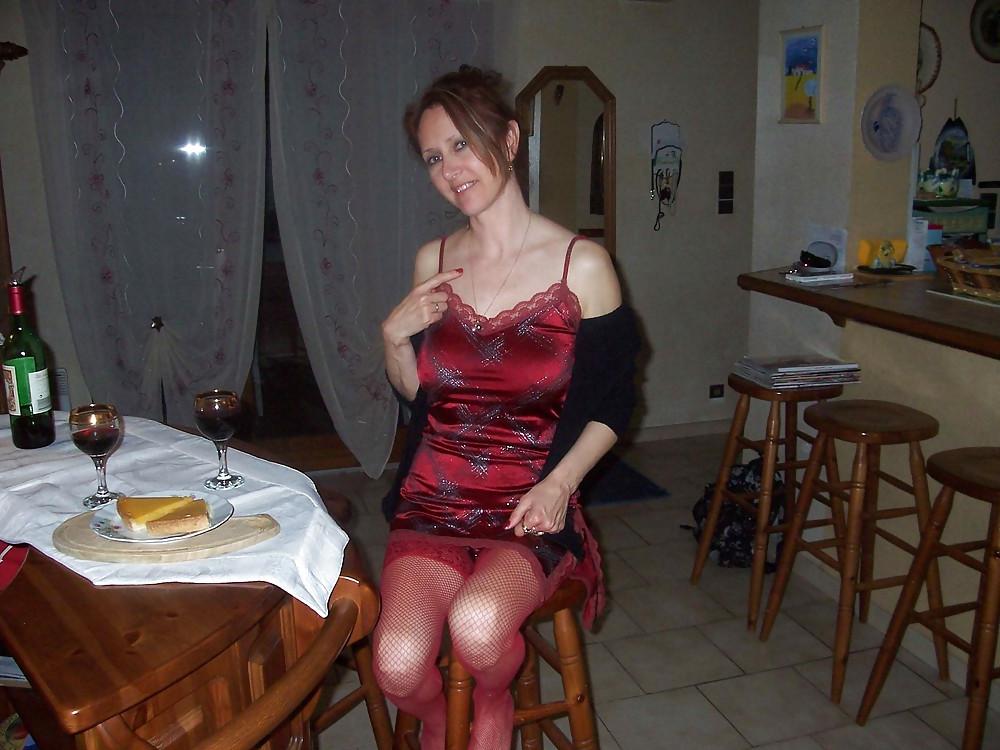 25P HORNY HOUSEWIFE SYLVIE
