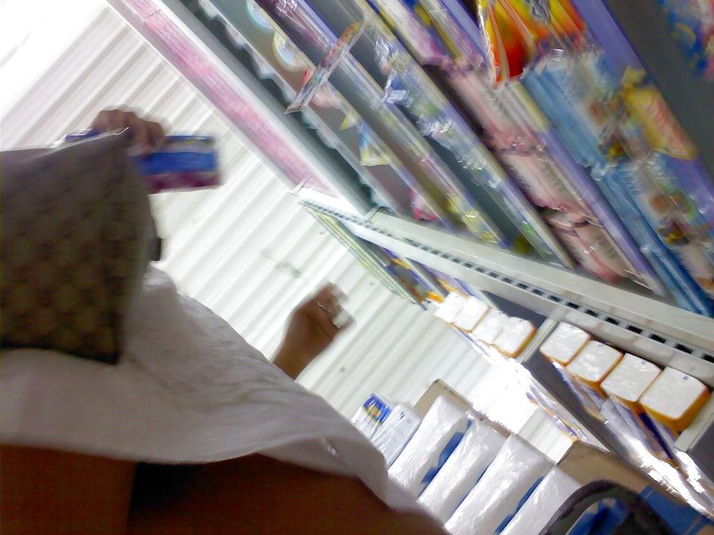 5P Red Panty White Gown, Hypermart, PTC, Surabaya, Indonesia