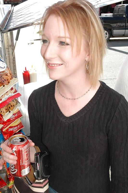 14P Sweety at car service