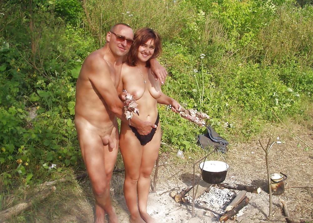 20P Naked couple 46.