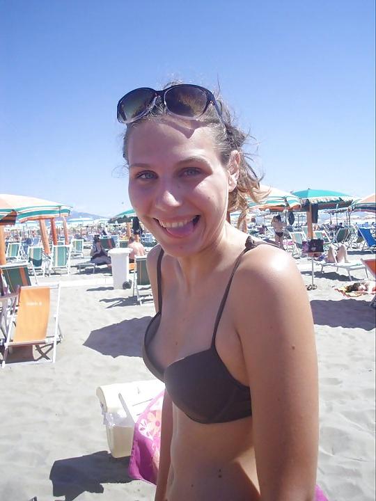 23P Horny Teen babes - Which one has the best tits ?