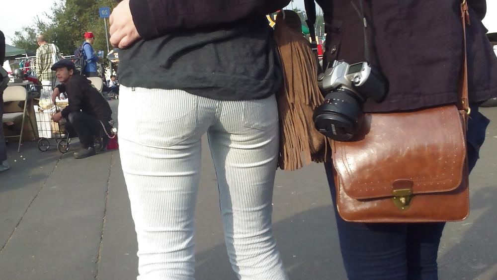 25P Following teen butts & ass in tight jeans 