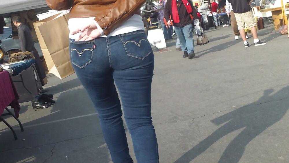 25P Following teen butts & ass in tight jeans 