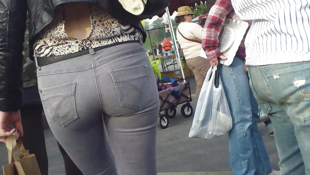 25P Following teen butts & ass in tight jeans 