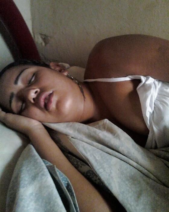 7P Fotos de una amiga dormida