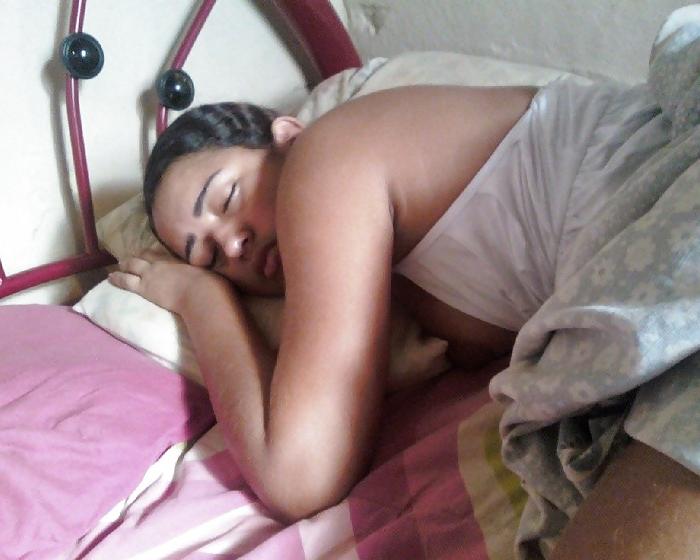 7P Fotos de una amiga dormida