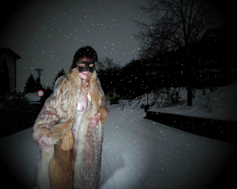 9P My Shy Wife -Outdoor