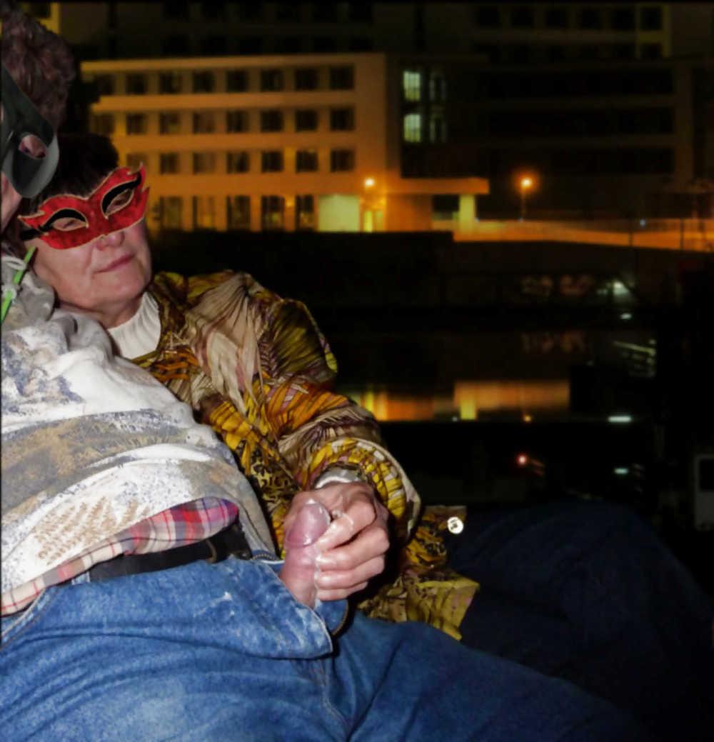 9P My Shy Wife -Outdoor