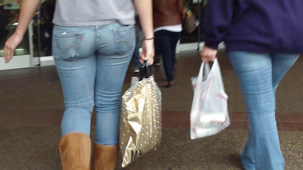 25P Ass & butts in jeans so nice
