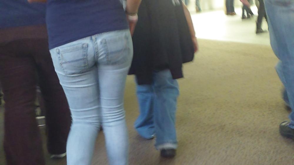 25P Ass & butts in jeans so nice