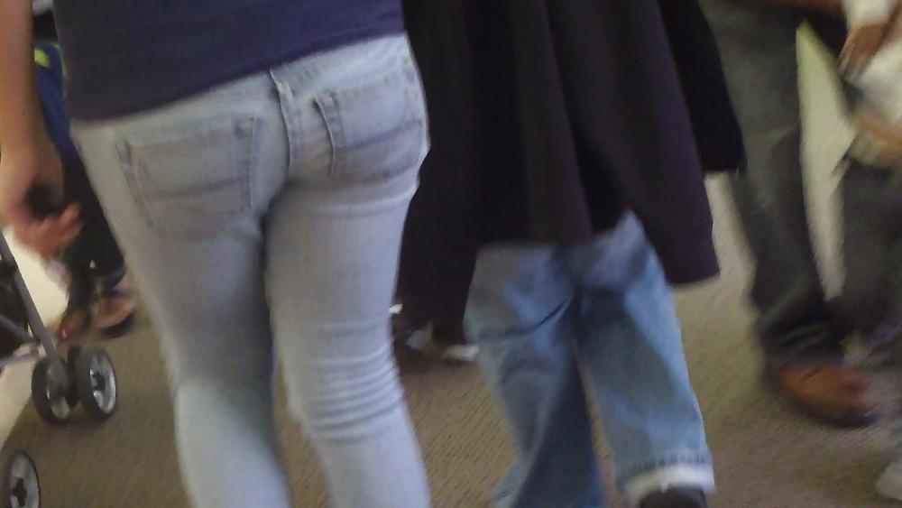 25P Ass & butts in jeans so nice