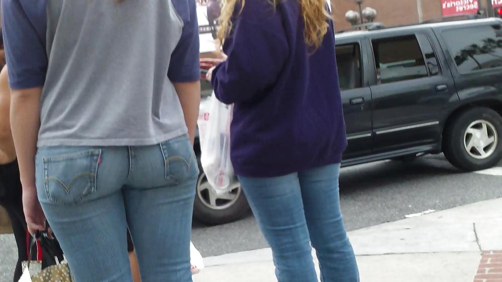 25P Ass & butts in jeans so nice