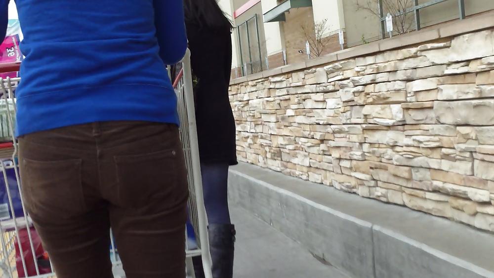 25P Ass & butts in jeans so nice