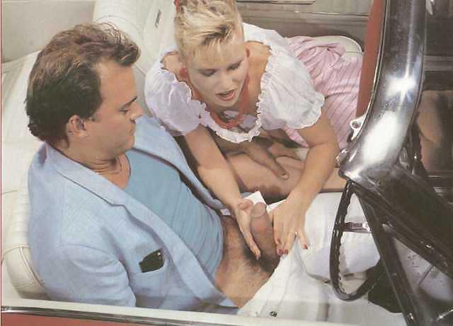 13P Small blonde getting analized in the car
