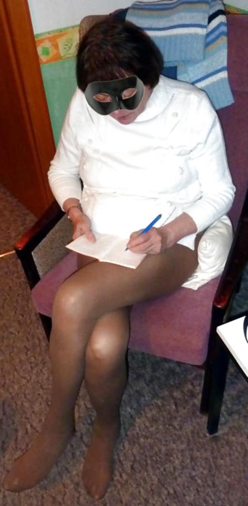 12P My Shy Wife - Nylons