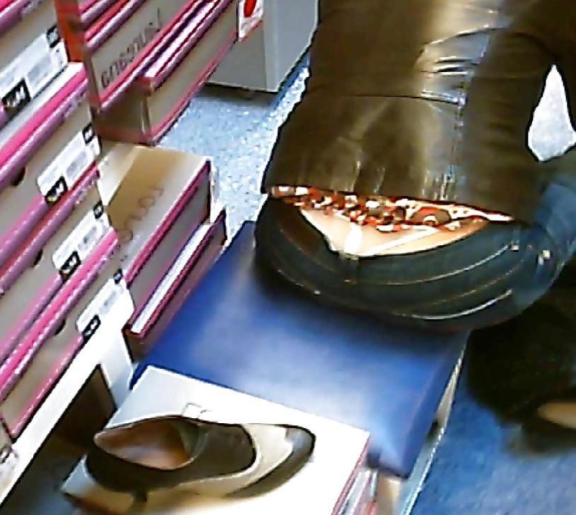 17P Shoes ass thong...oops