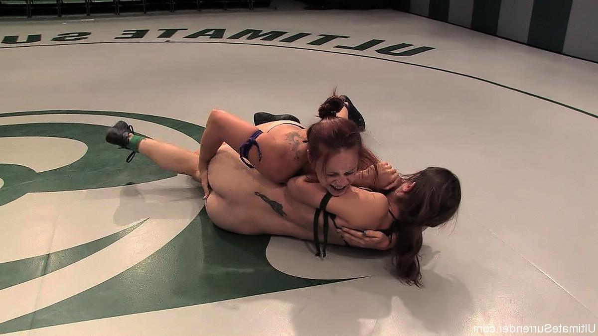 24P Big titted girl kicks skinny girls ass in nude sex wrestling