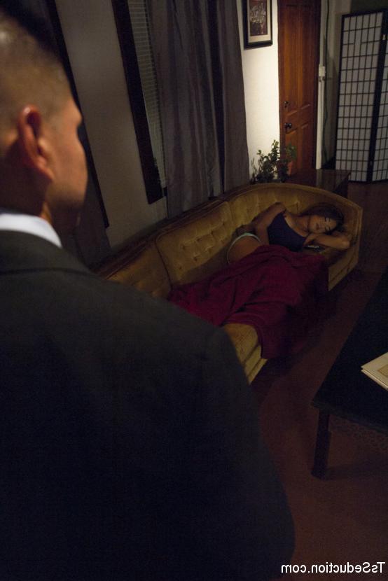 15P Roommate Caught Jerking Off Over Sleeping Jessica Fox!