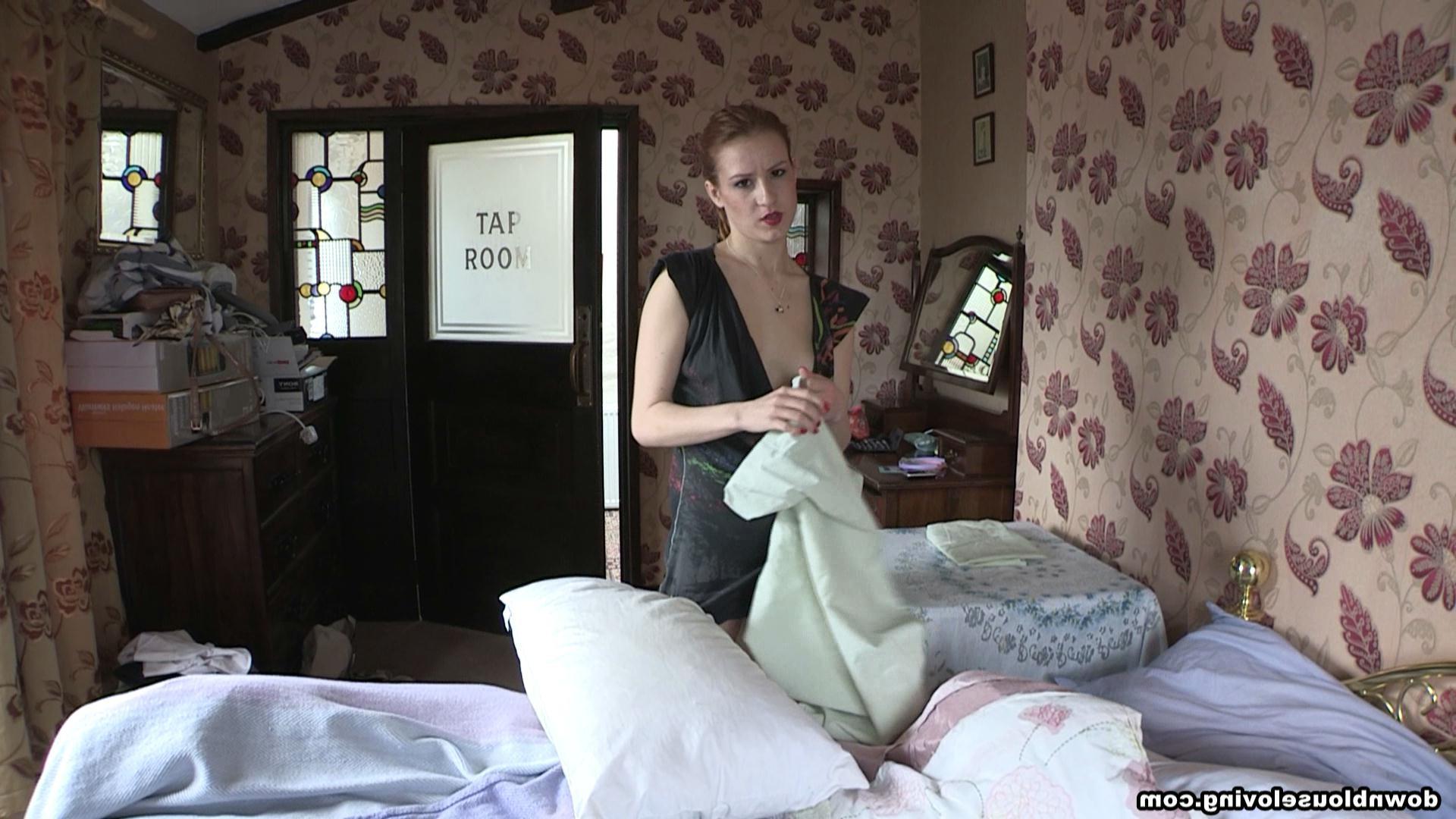 16P Voyeur shots of girl making her bed bending over showing cleavage downshirt
