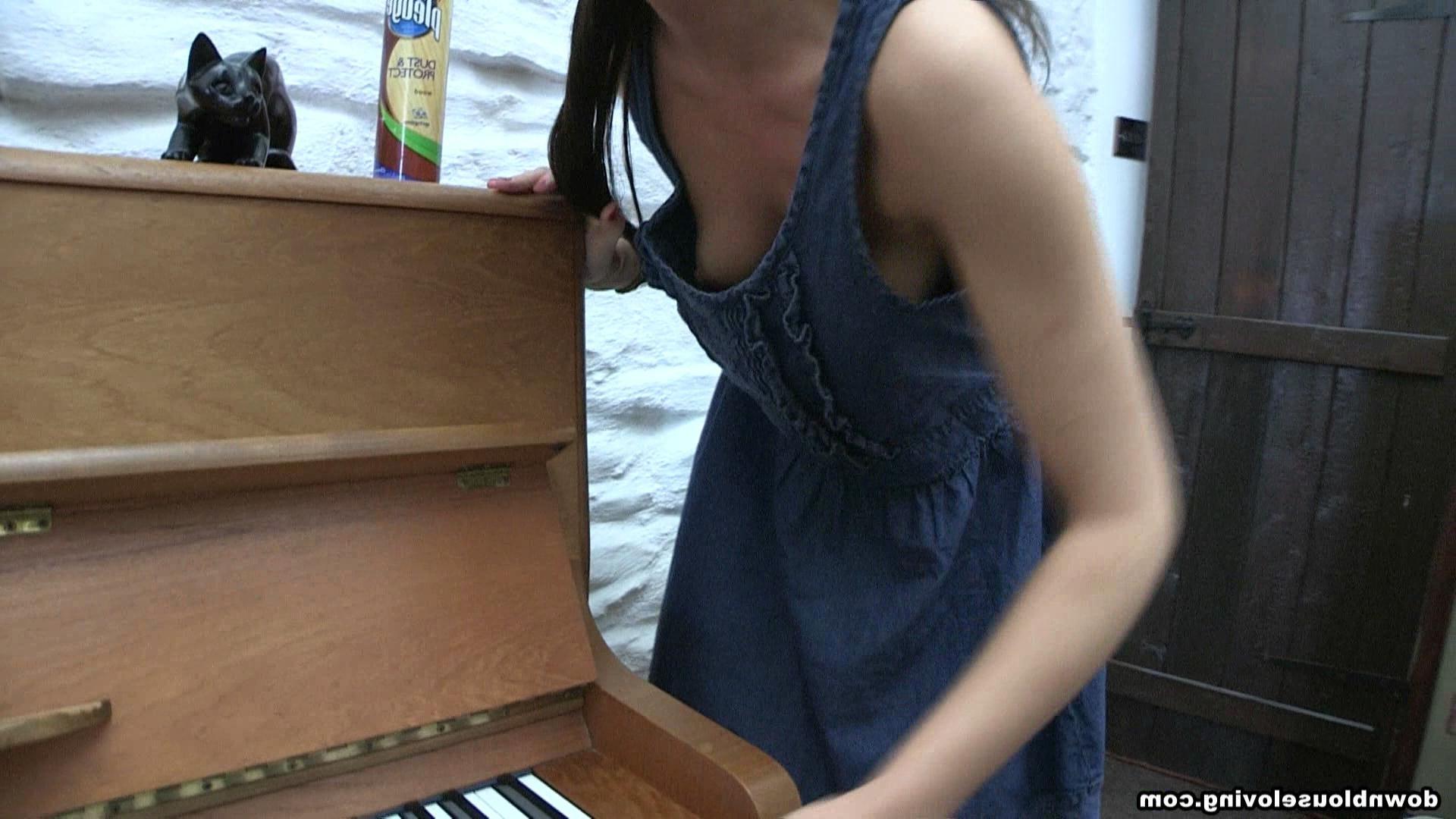 16P Voyeur shots of cutie in dress bending over to show cleavage