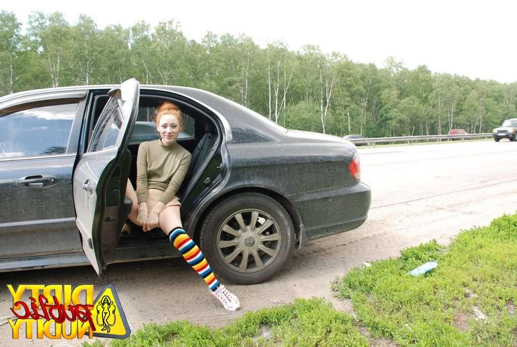 15P Milena pissing right from her car