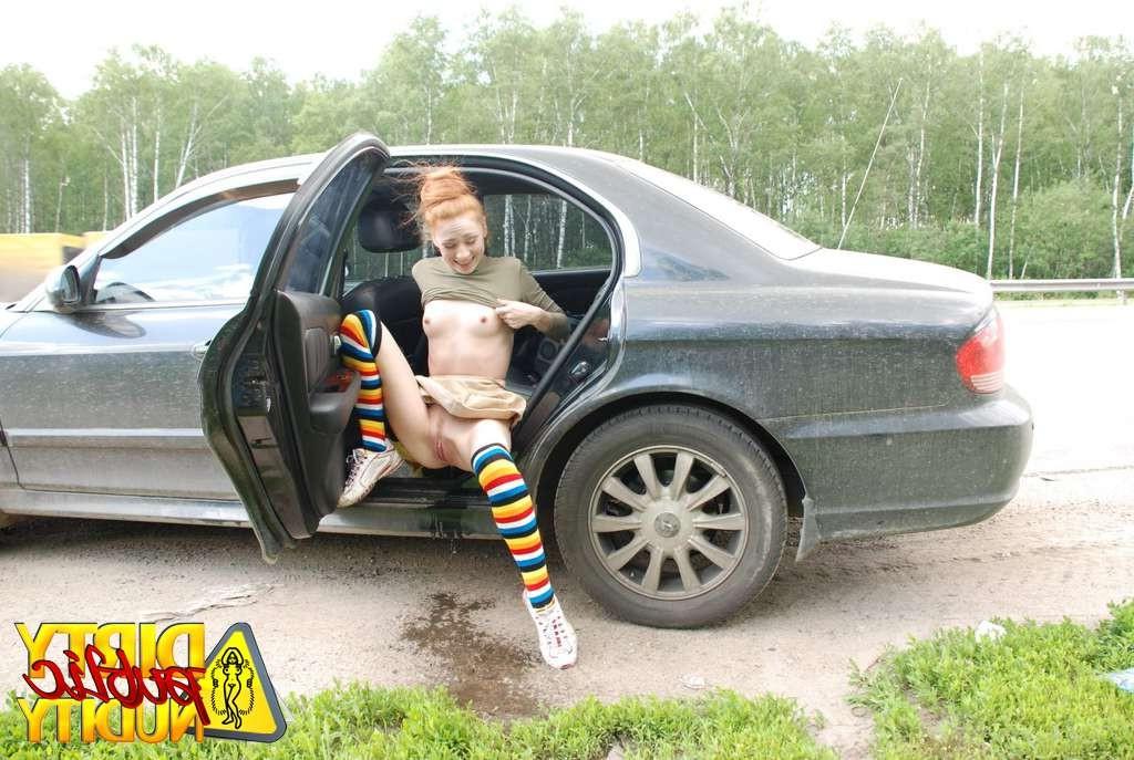 15P Milena pissing right from her car