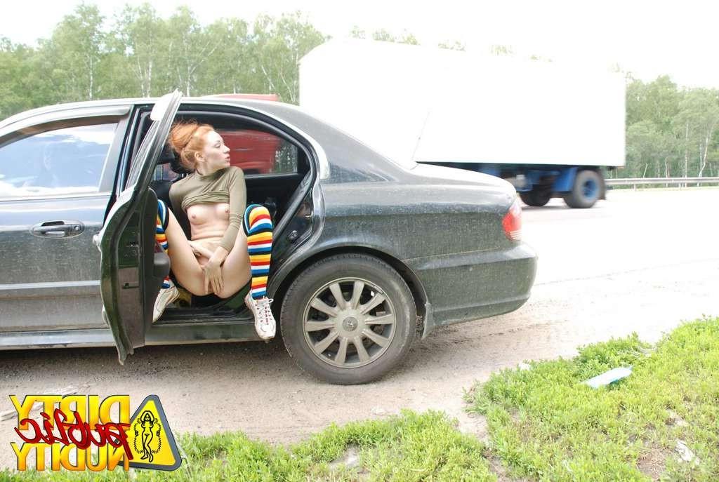 15P Milena pissing right from her car
