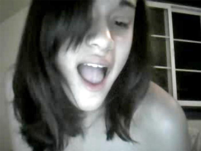 24P Sexy Cam Slut Luna