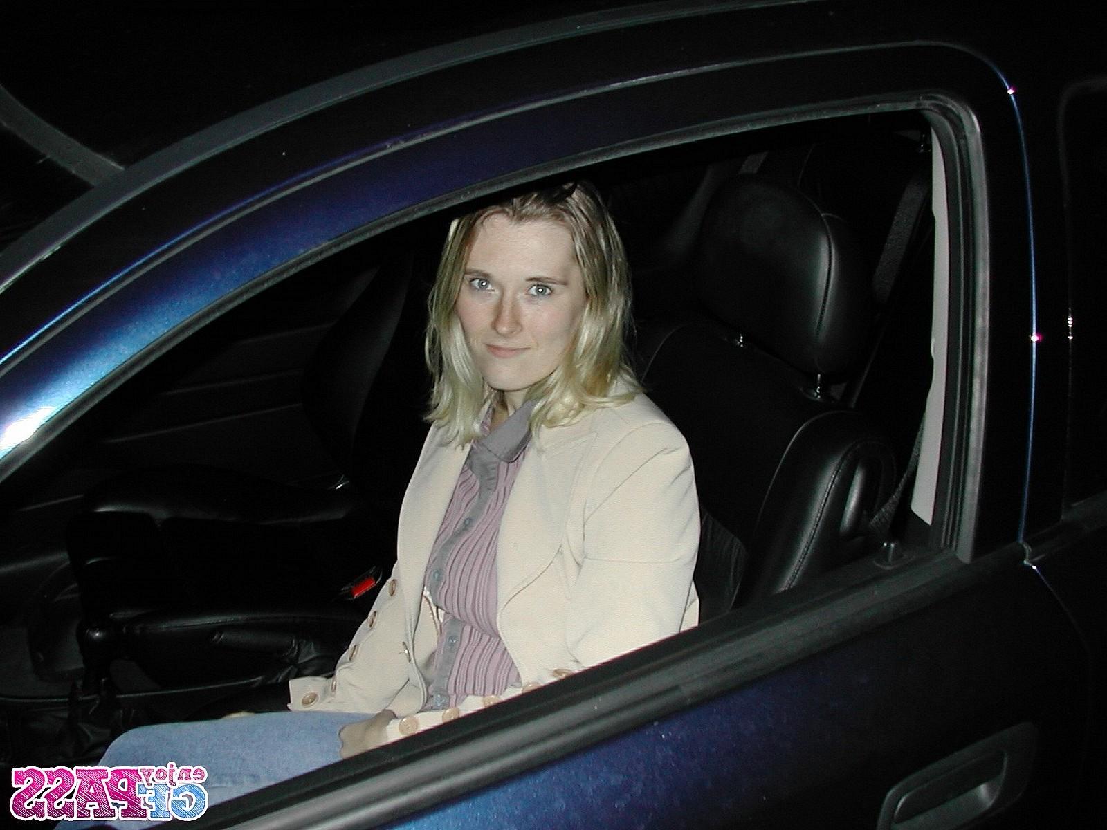 10P She used to suck my dick anywhere including the car