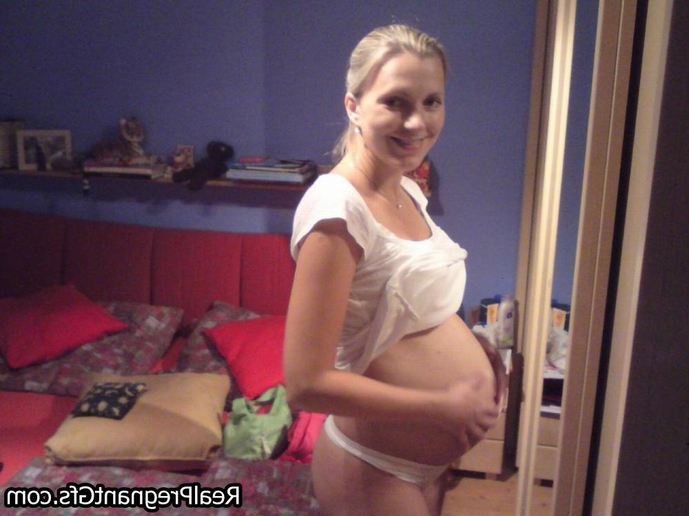 16P Amateur preggo girlfriends