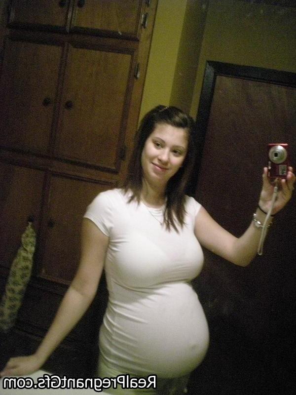 16P Amateur preggo girlfriends