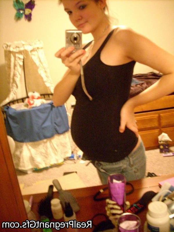 16P Amateur preggo girlfriends