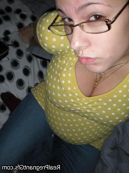 16P Amateur preggo girlfriends