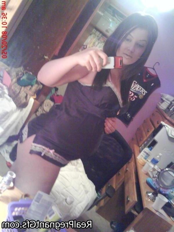 16P Amateur preggo girlfriends
