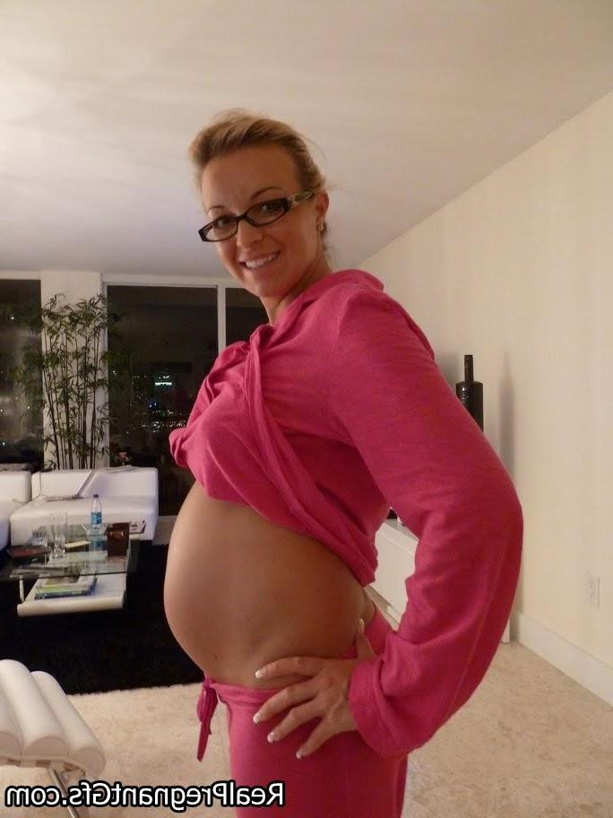 16P Amateur preggo girlfriends