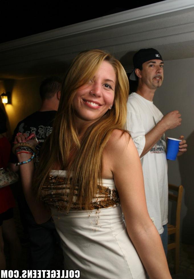 15P College girls have a house party dorm fuckfest