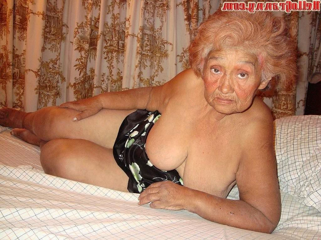 16P Painted granny in the shower plays with her boobs