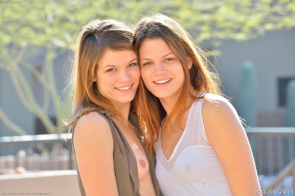 15P Twin teens flashing