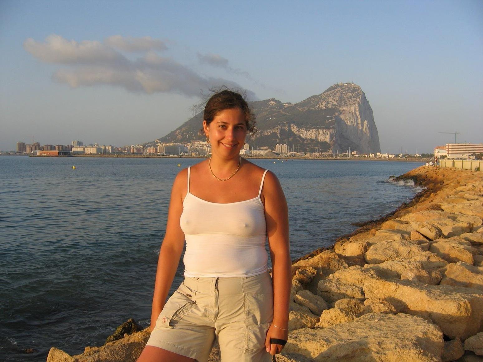 19P Amateur beach voyeur and candid shots