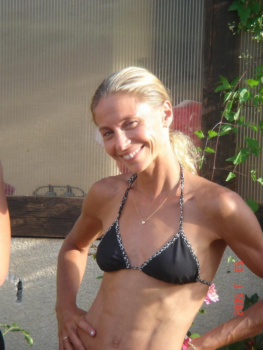 15P Naked fitness teens amateur athletic teens female six packs