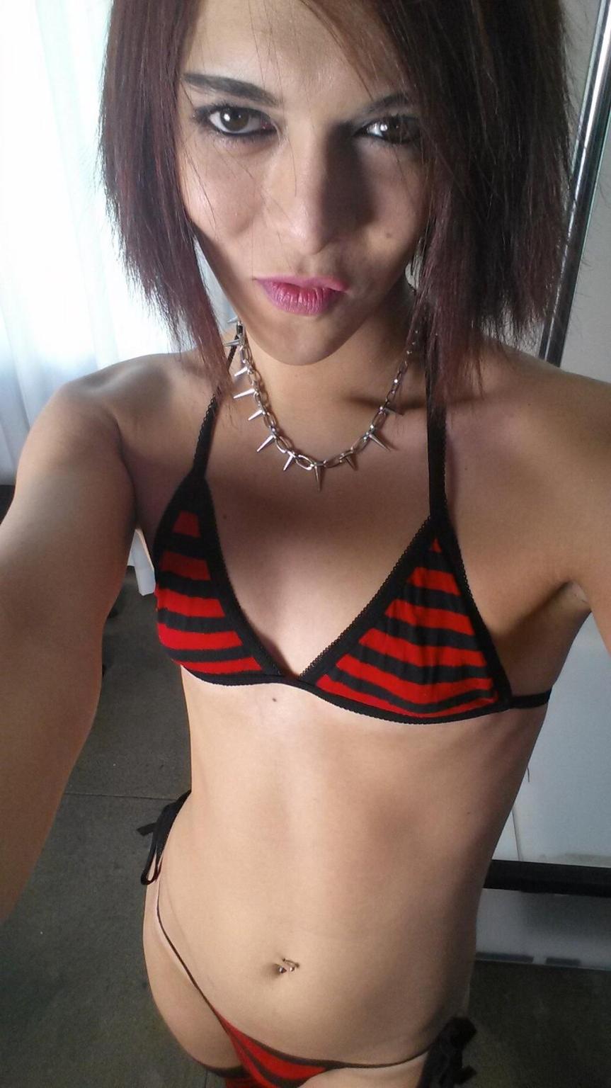 11P Stolen secreat porn featuring Kendra Sinclair nude on her phone