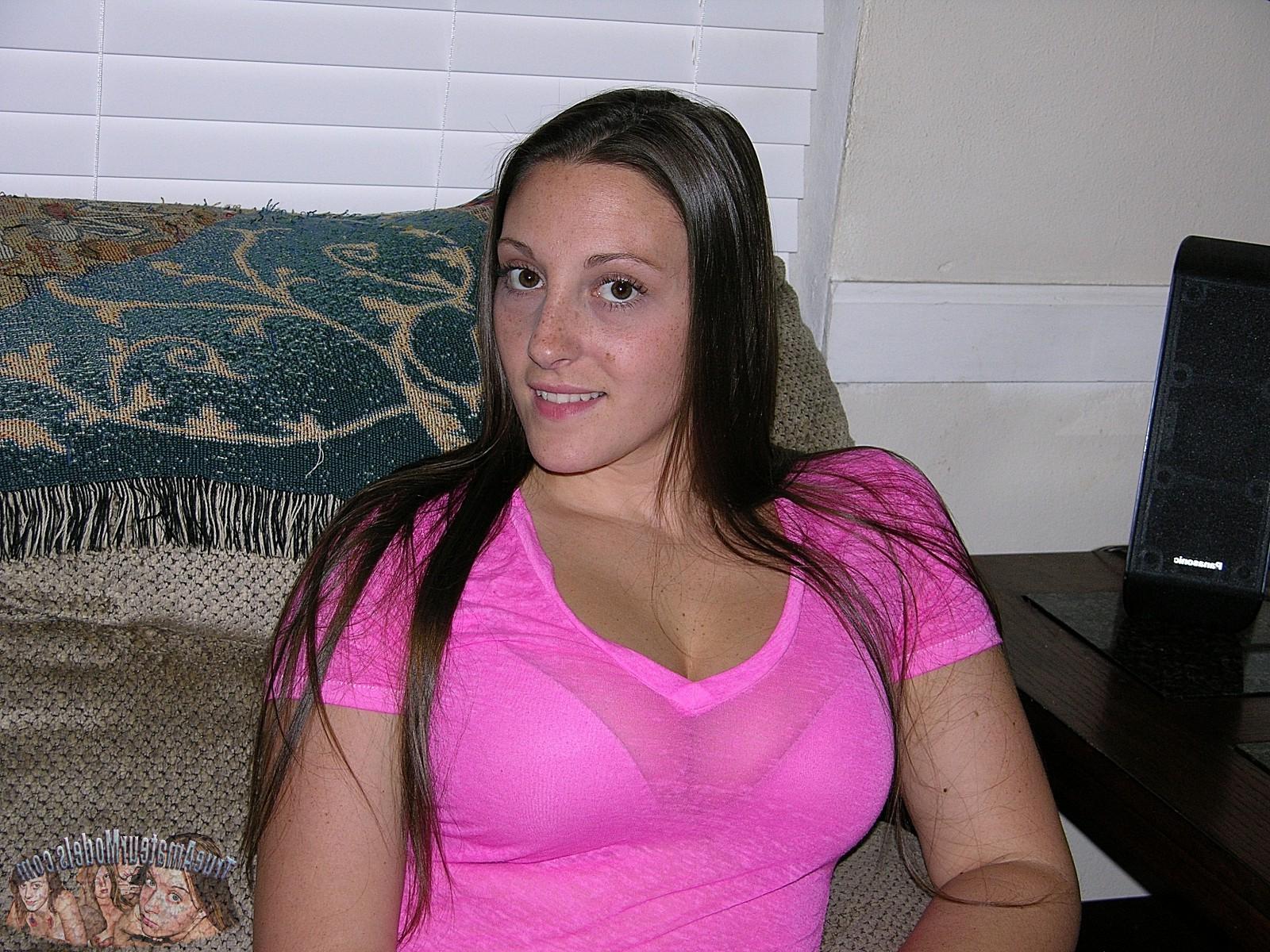 14P Melanie Models Nude And Receives A Load Of Cum Blown Across Her Ass - Melanie An