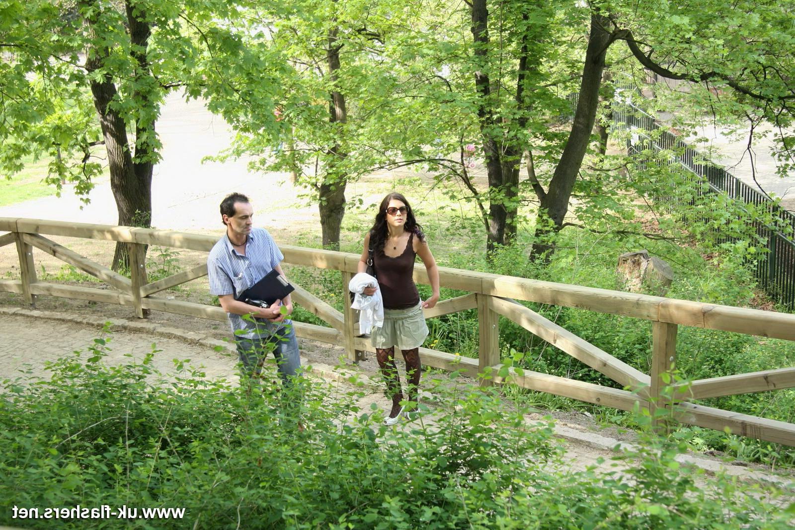 16P Two amateur lovers meet up for some risky sex in a public park